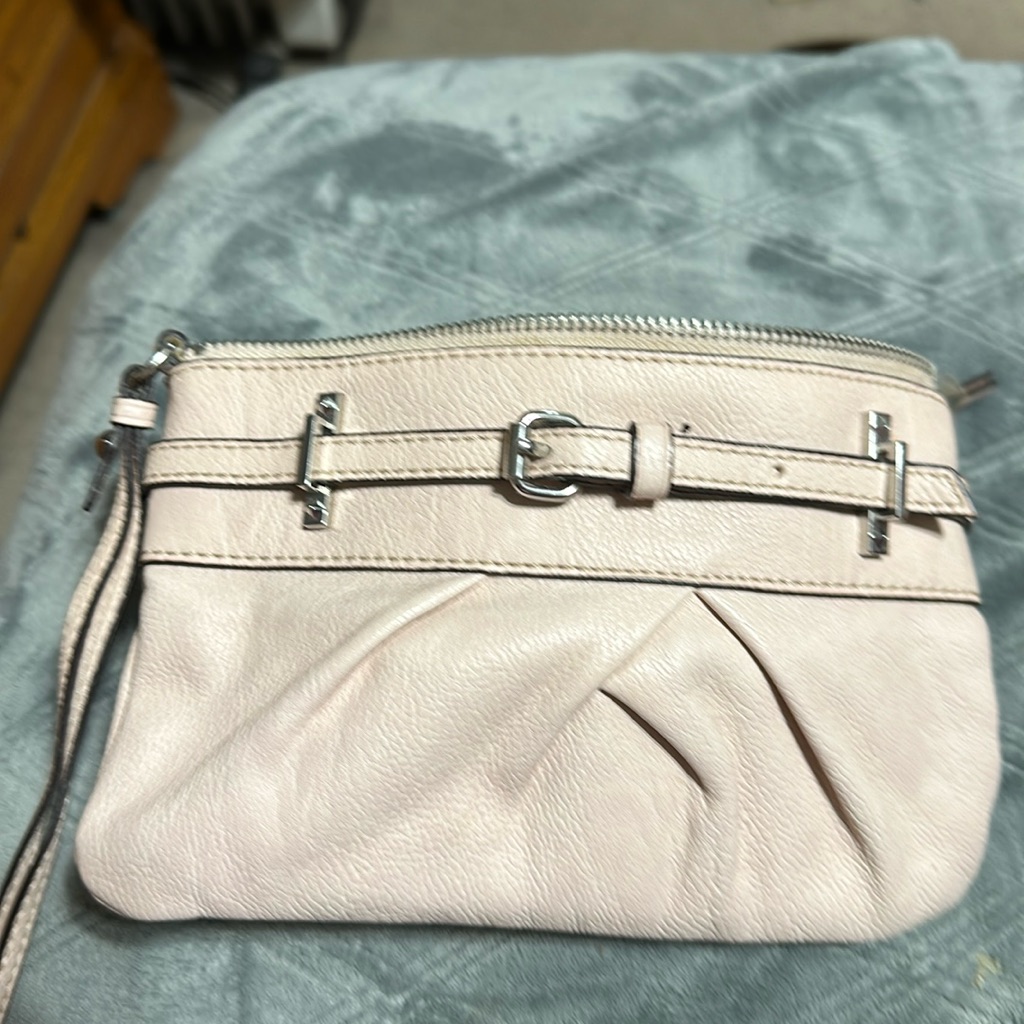Simply Vera Pink Wristlet